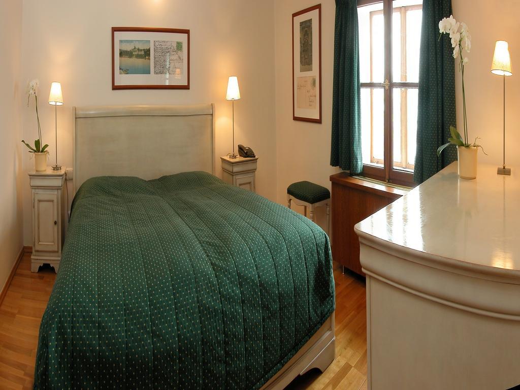 Hotel Rezidence Lundborg Prag Zimmer foto